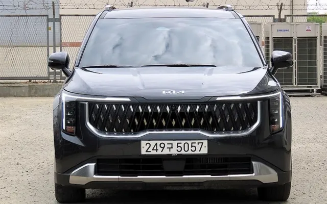 카니발하이브리드 중고차 더 뉴 카니발 4세대 디젤 9인승 노블레스 매물 사진 3 - 2024/06 38,018km